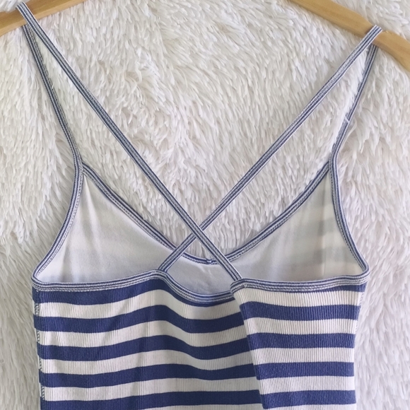 Old Navy Women’s Size M/L Tank Top - Picture 7 of 8